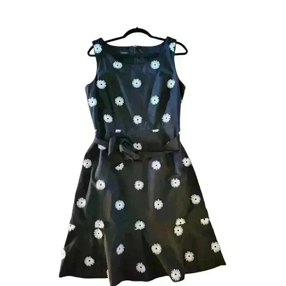 Talbots Dresses & Skirts - Talbots Black Floral Embroidered Sleeveless Belted Waist Tie Dress Size 10